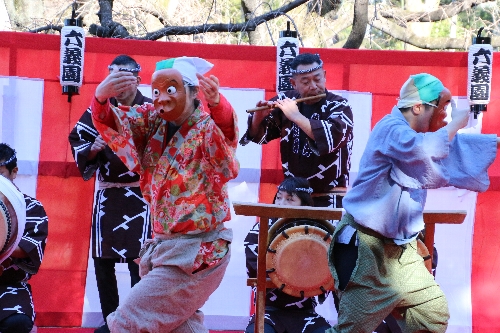 目黒流貫井囃子保存会のお囃子と獅子舞