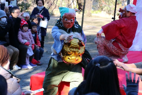 目黒流貫井囃子保存会のお囃子と獅子舞