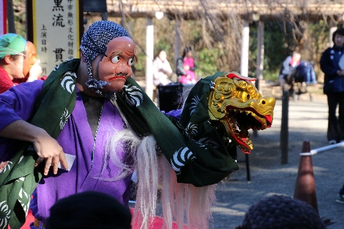 目黒流貫井囃子保存会のお囃子と獅子舞