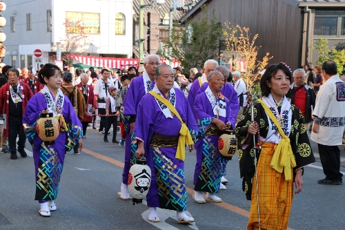 嘉右衛門町の仁徳天皇"