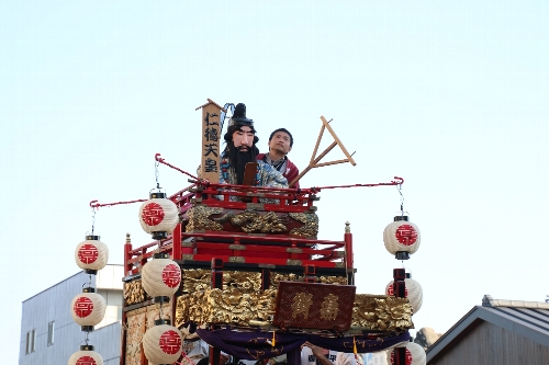 嘉右衛門町の仁徳天皇"