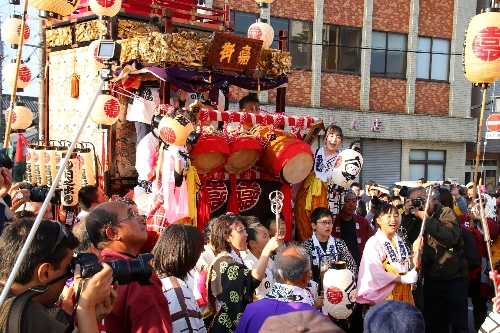 嘉右衛門町の仁徳天皇"