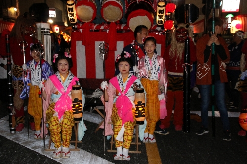 夜のお祭り"