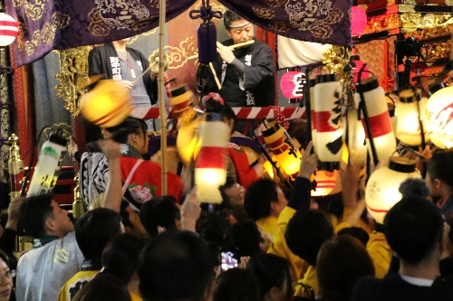 夜のお祭り"
