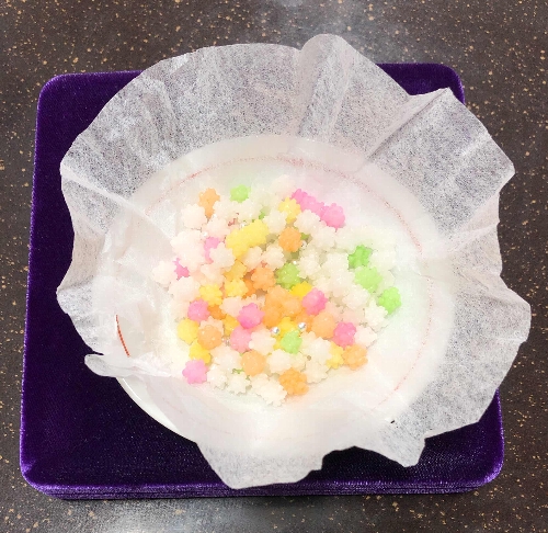 宮中茶会でのいただき物
