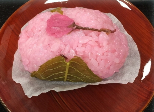 「おかめ」の「桜おはぎ」