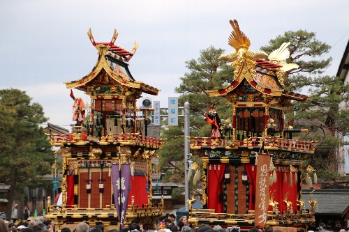 石橋台(右)と龍神台(左)