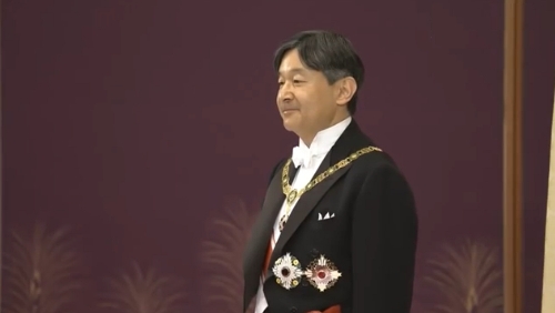 剣璽等承継の儀。首相官邸広報ビデオより
