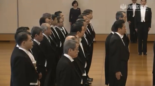 剣璽等承継の儀。首相官邸広報ビデオより