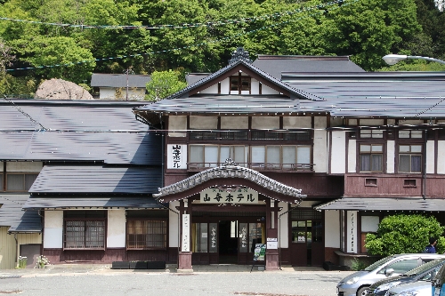 山寺駅前旅館