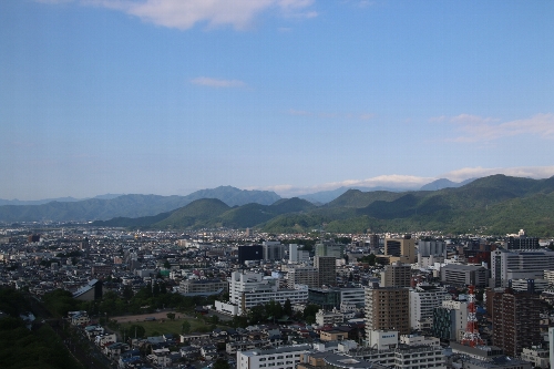 山形駅脇のホテルからの眺め