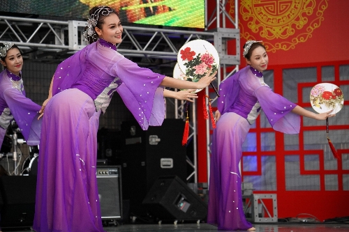 天津シルクロード芸術団