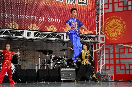 天津シルクロード芸術団