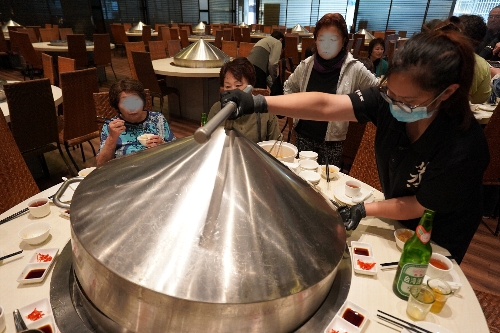 捕里四季蒸宴