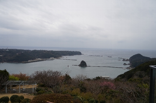 寝姿山の眼下に下田湾の絶景