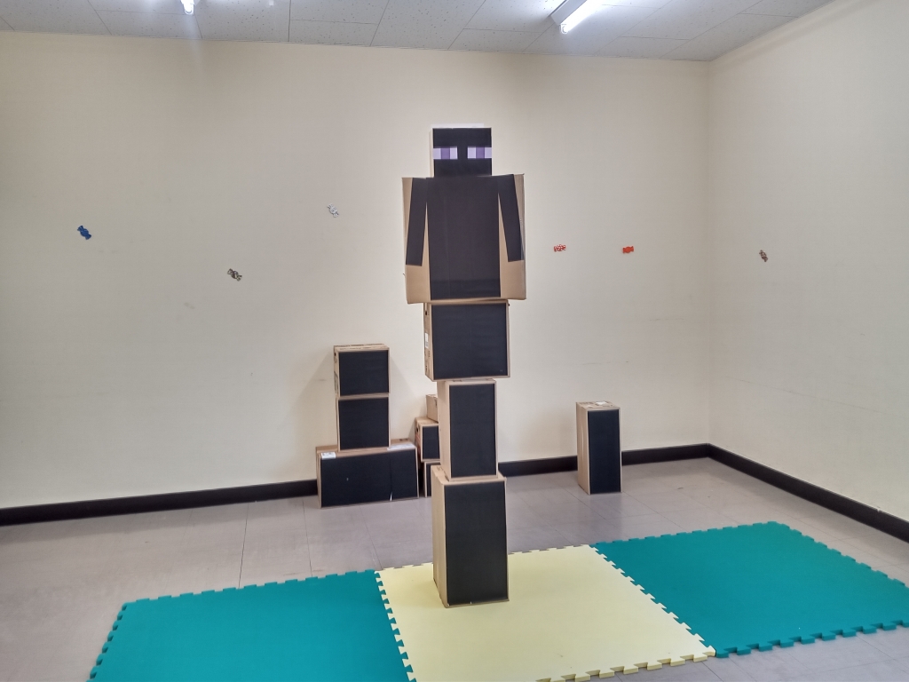ダンボール積み