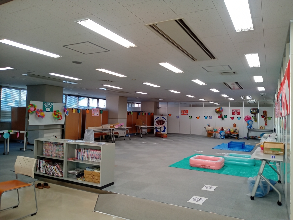 会場