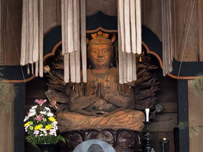 建長寺法堂の千手観音