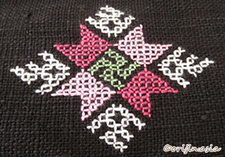 タイ北部ミェン族の刺繍
