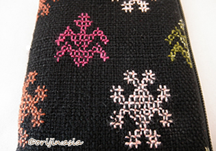 タイ北部ミェン族の刺繍