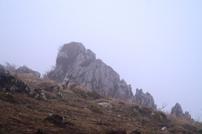 獅子舞い岩