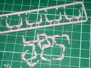 183系、カーテンパーツ