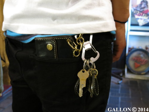 トラッカーウォレットキーリングタロン