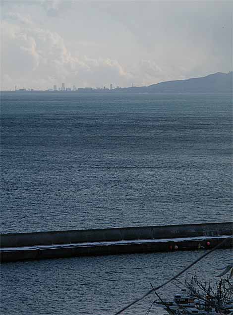 祝津海岸からみた札幌