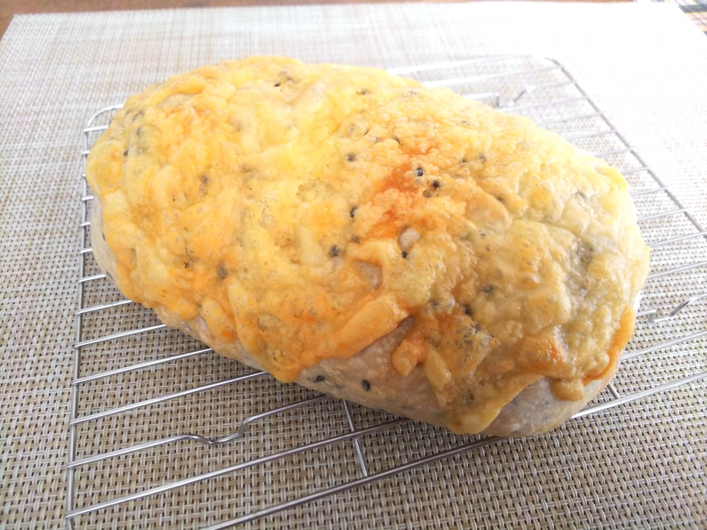 ゴマチーズドデカパン