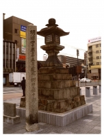 常夜灯と棚田嘉十郎碑側面
