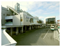 学園前駅北口