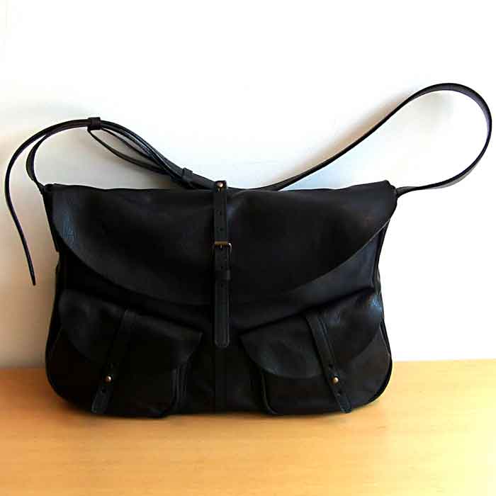 Chausser(ショセ)ショルダーバッグBLACK | Lin total fashion place blog