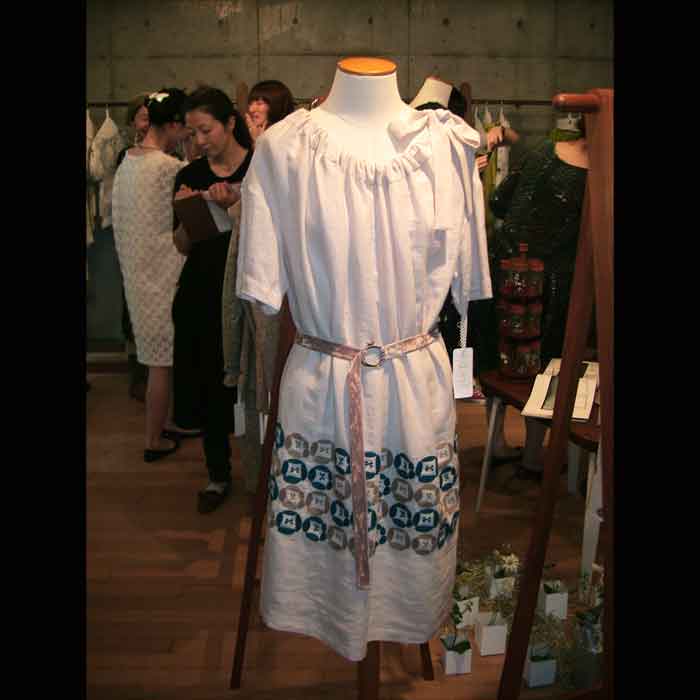 mina perhonen dear ワンピース beige | Lin total fashion place blog
