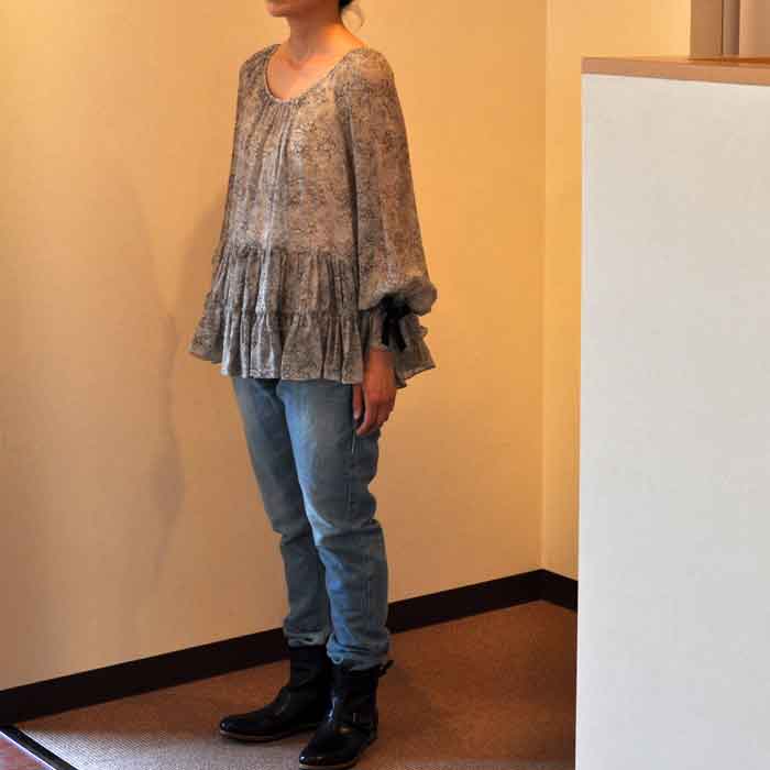 leur logette /ルルロジェッタ レース柄シルクシフォン ティアードブラウス Off White