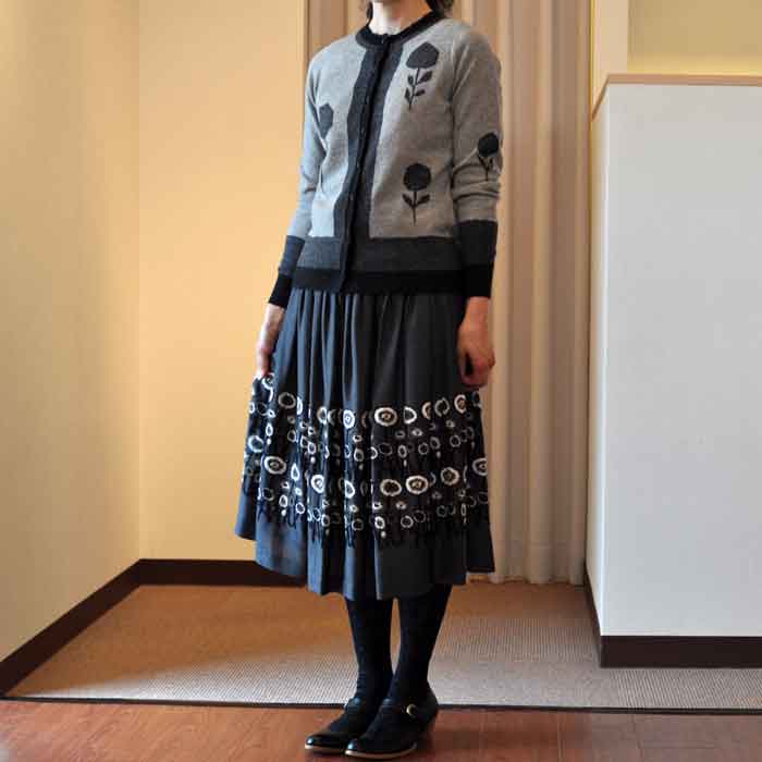 ミナペルホネン path シルクウールギャザースカート gray | Lin total fashion place blog