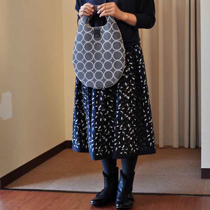 ミナペルホネン tambourine エッグバッグ gray | Lin total ミナペルホネン tambourine エッグバッグ gray | Lin total