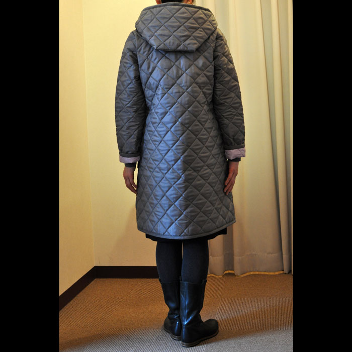 LAVENHAM BRUNDONキルティングフードコートGRAY/PINK