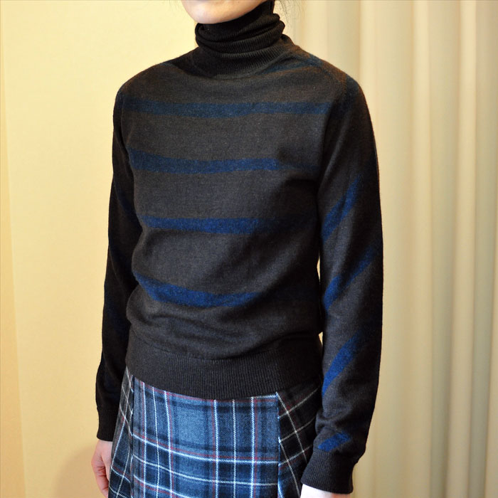 ミナペルホネンzebraタートルニットbrn x nvy | Lin total fashion