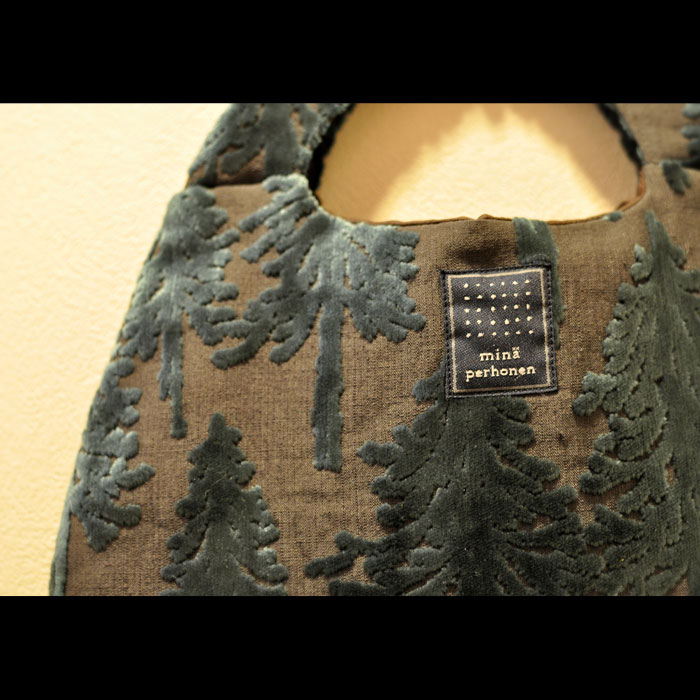 ミナペルホネン metsa エッグバッグ green | Lin total fashion place blog 