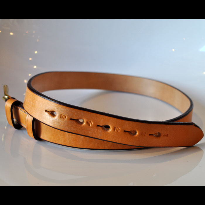 JABEZ CLIFFスティラップレザーベルト28mm TAN