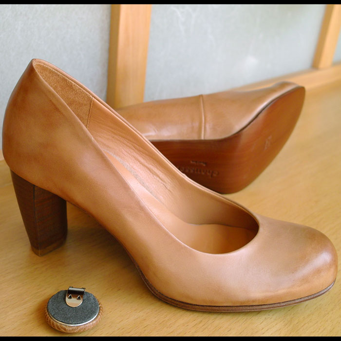 Chausser / ショセリアライン7センチヒールパンプス BEIGE | Lin 