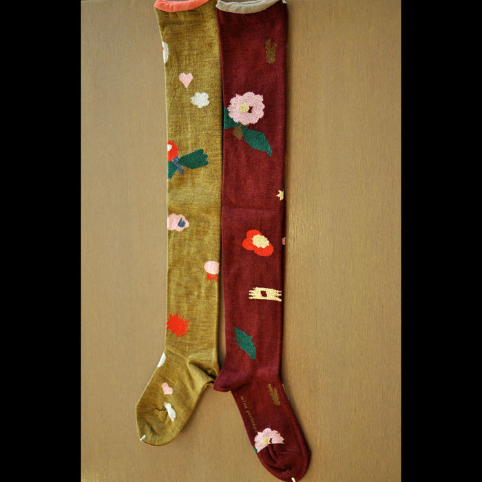 新品未使用　ミナペルホネン　flower basketオリーブタイツ 36-38 mina perhonen/ミナペルホネンflower basketニーハイソックスmustard