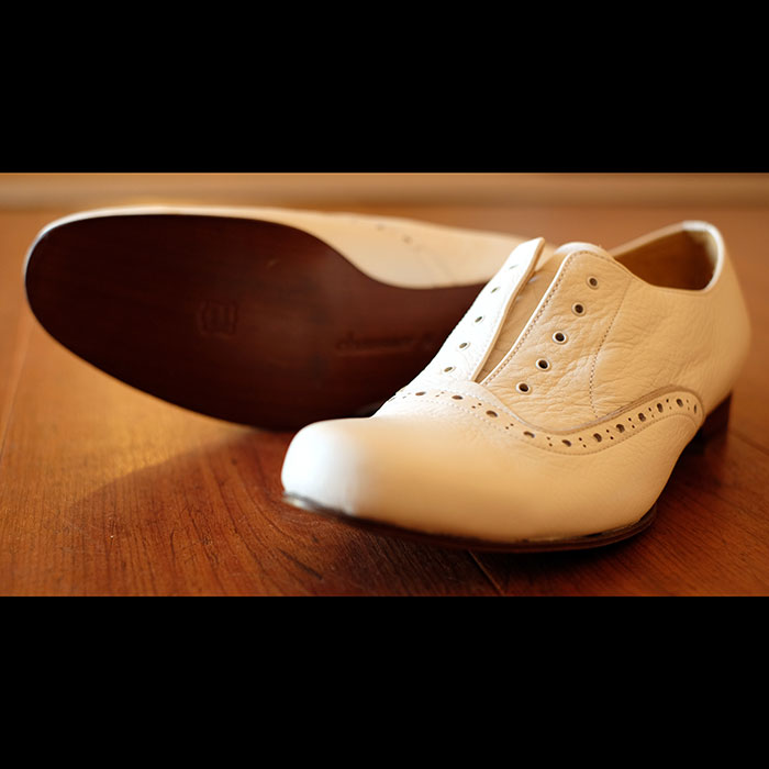 chausser  ippei takeiʥ祻  åڥ˥졼åץ塼 white