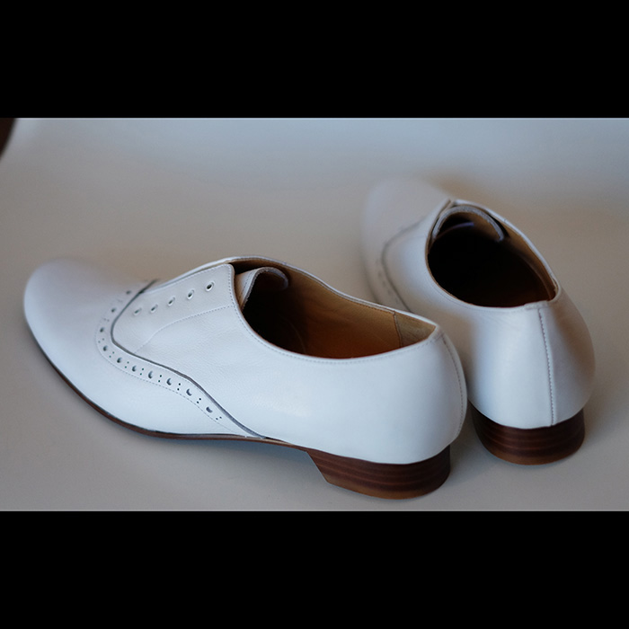 chausser  ippei takeiʥ祻  åڥ˥졼åץ塼 white