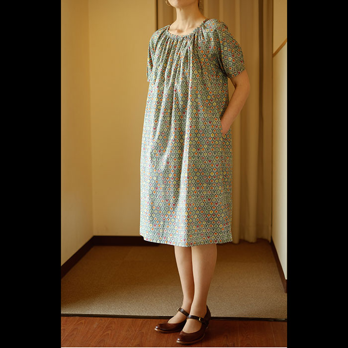 Honnete [オネット]リバティプリントギャザーワンピースNomad A | Lin 
