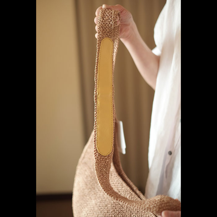 ヘレンカミンスキー斜めがけバッグKEAヌガー