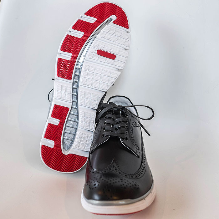 HIROSHI TSUBOUCHI [ヒロシツボウチ] ウィングチップ + スニーカー