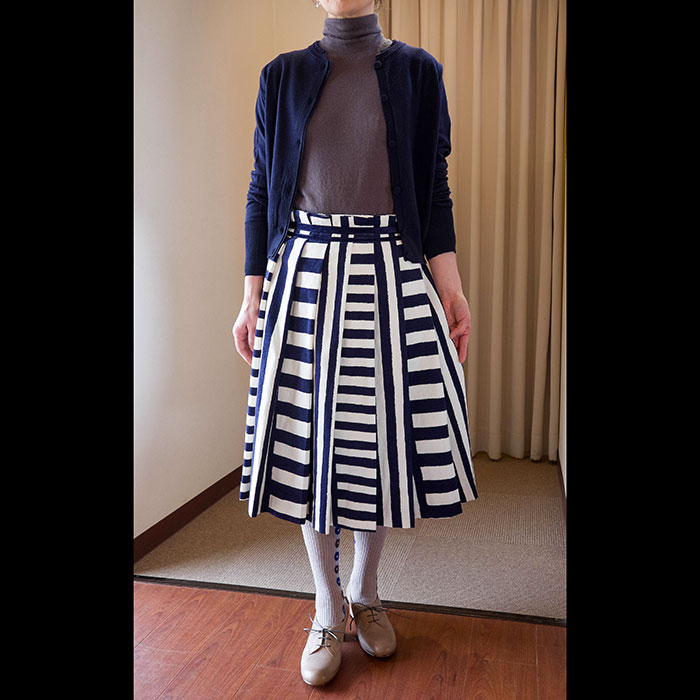 ミナペルホネン ladder スカートnavy | Lin total fashion place blog