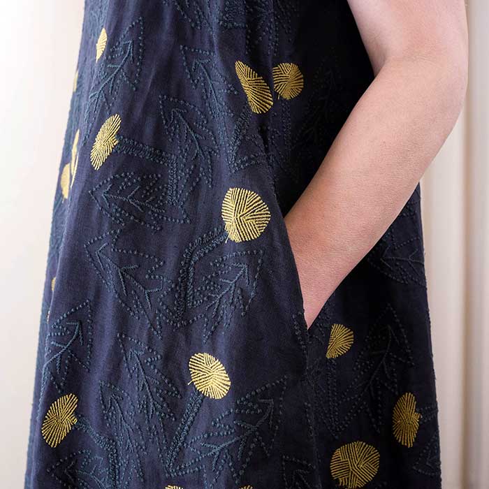 ミナペルホネン tanpopo ノースリーブ ワンピース #navy | Lin ミナペルホネン tanpopo ノースリーブ ワンピース #navy | Lin