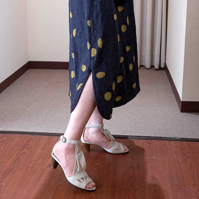 ミナペルホネン tanpopo ノースリーブ ワンピース #navy | Lin ミナペルホネン tanpopo ノースリーブ ワンピース #navy | Lin